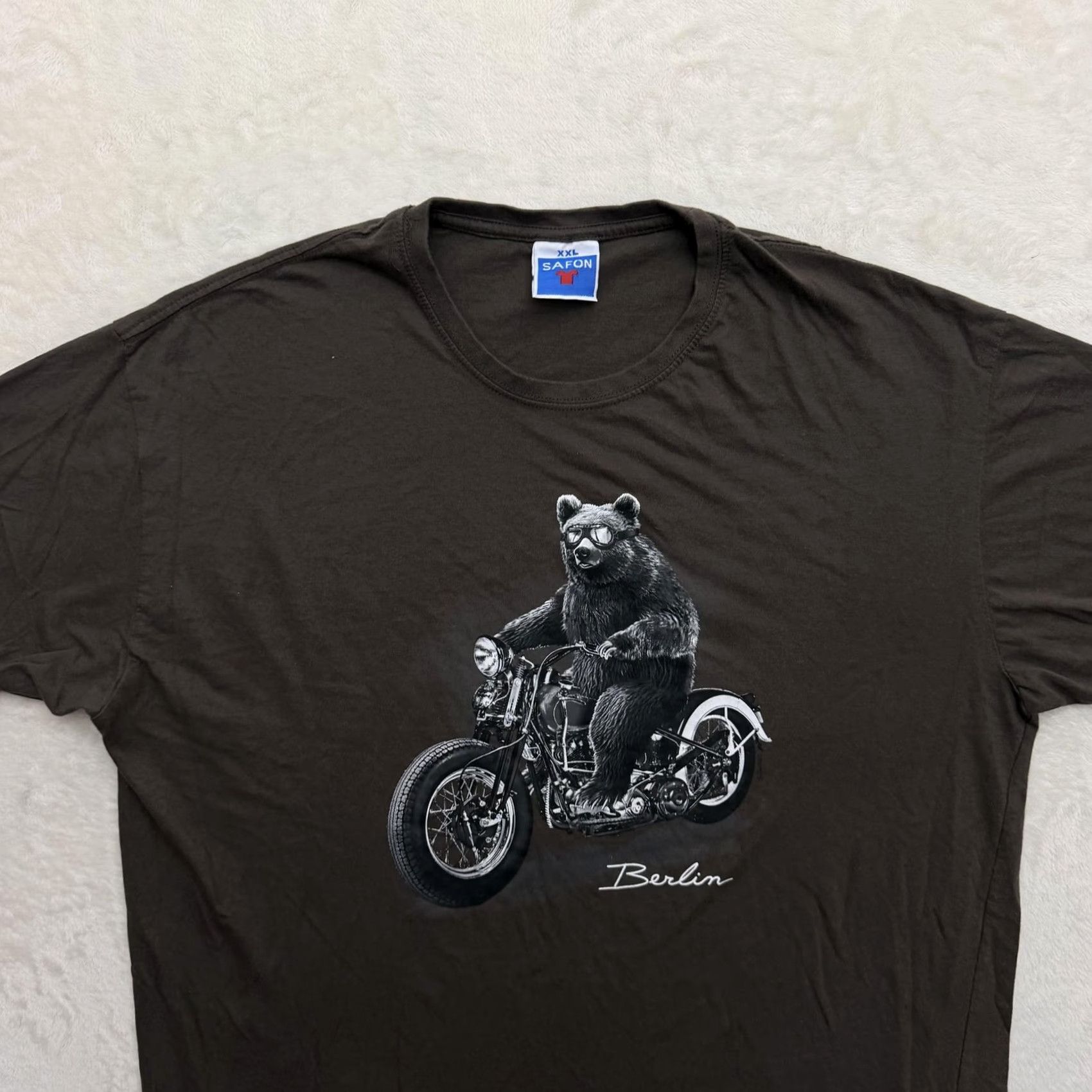 Vintage SAFON Shirt Mens 2XL Brown Berlin Bear Motorcycle Graphic T-Shirt Tee Streetwear Size US XXL / EU 58 / 5 - 2 Thumbnail