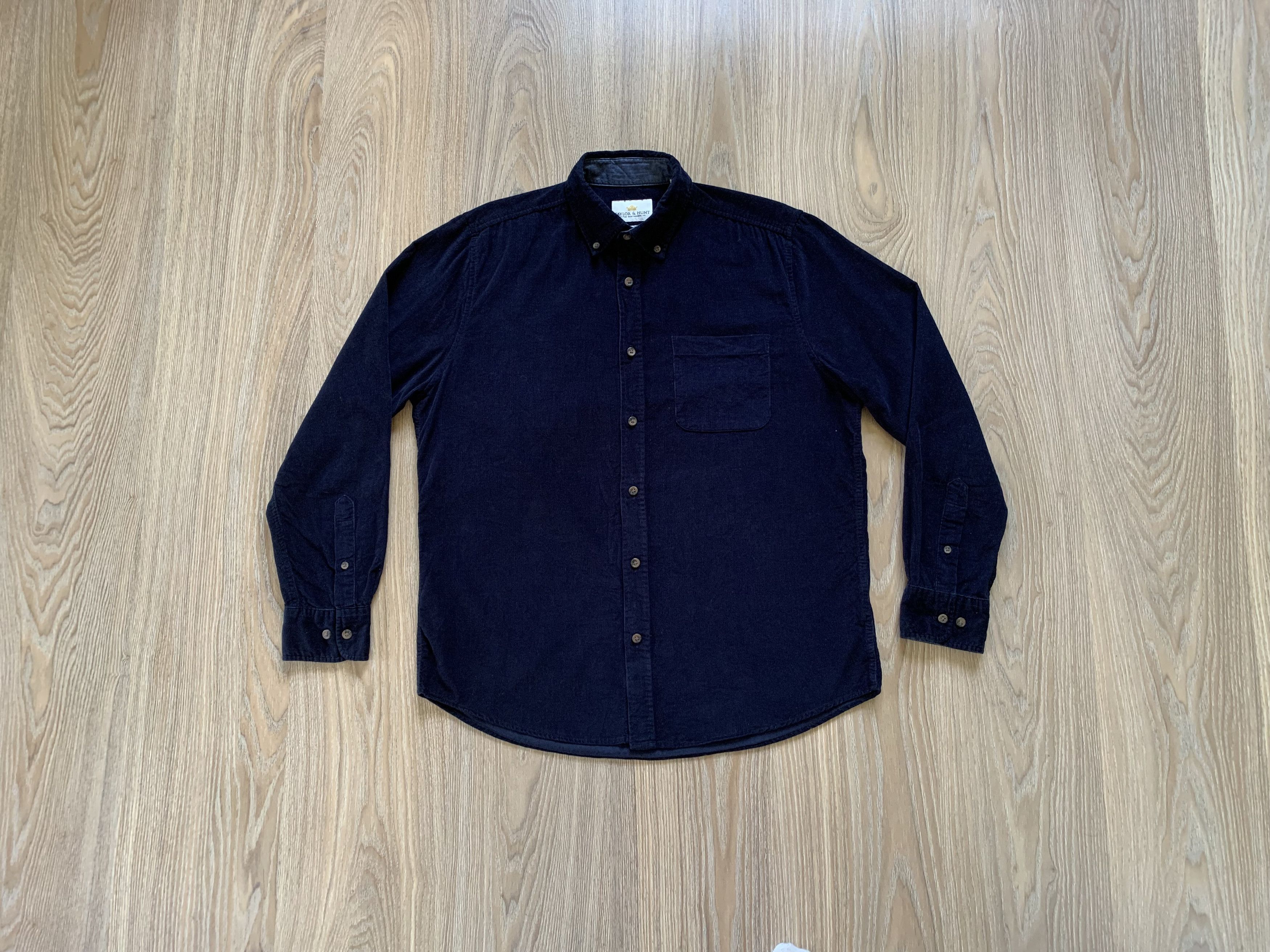 Lord & Taylor Taylor & Hunt Velvet Long Sleeve Shirt Size US M / EU 48-50 / 2 - 1 Thumbnail