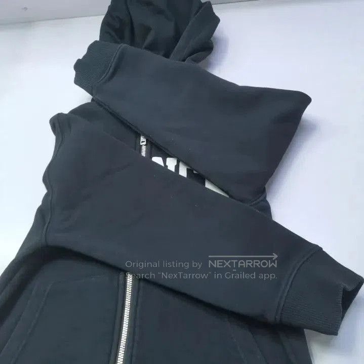 Givenchy Givenchy Kids Black Hooded Zip Jacket with Logo. Size US M / EU 48-50 / 2 - 4 Thumbnail