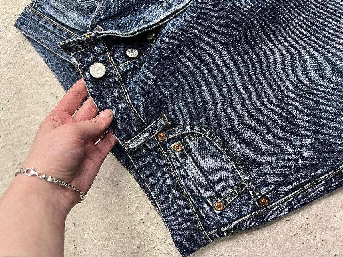 Levi's Vintage Levis 90s distressed denim jeans 501 retro style Size US 33 - 4 Thumbnail