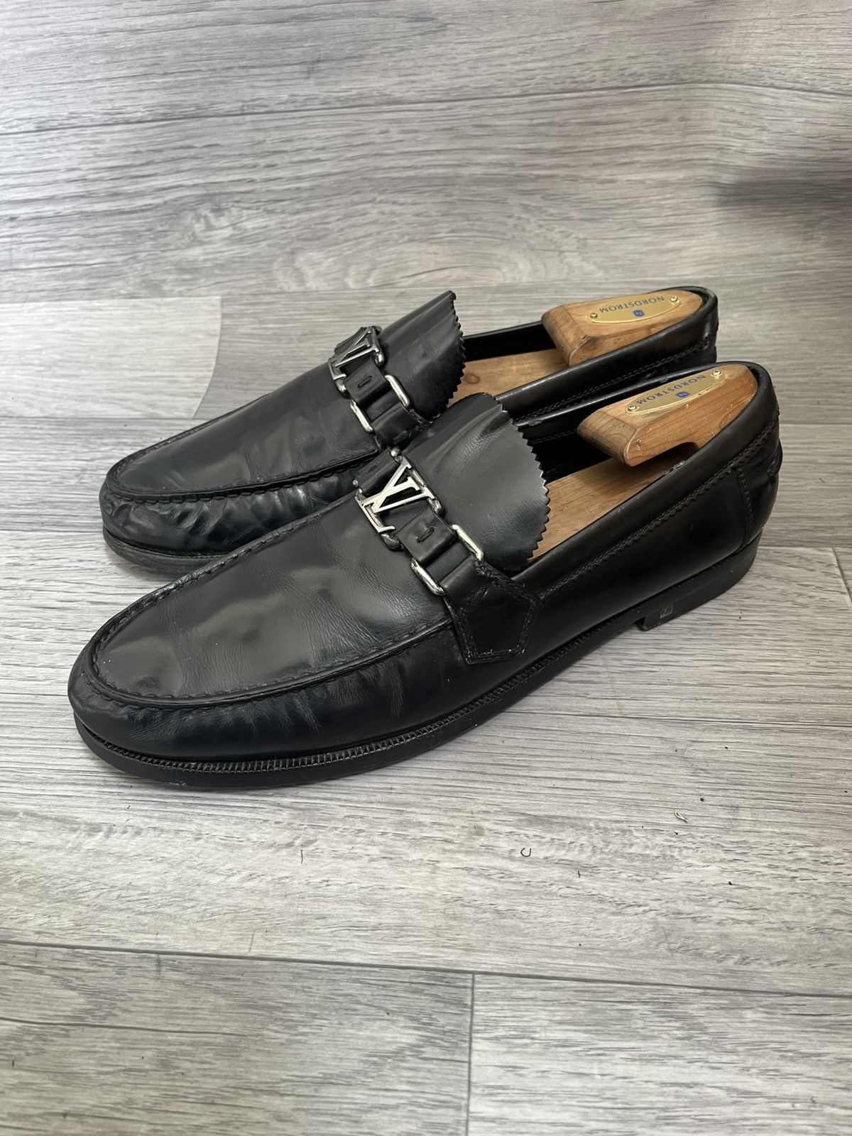 Louis Vuitton Louis Vuitton major LV logo casual leather loafers. Size US 9 / EU 42 - 1 Thumbnail