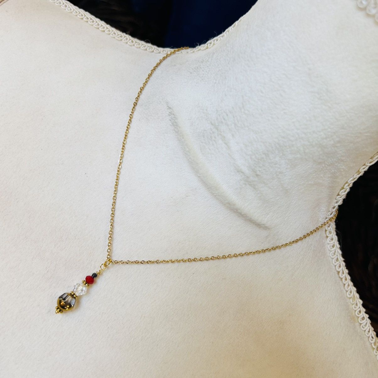 Handmade Handcrafted elegant glass beaded pendant on chain necklace Size ONE SIZE - 2 Thumbnail