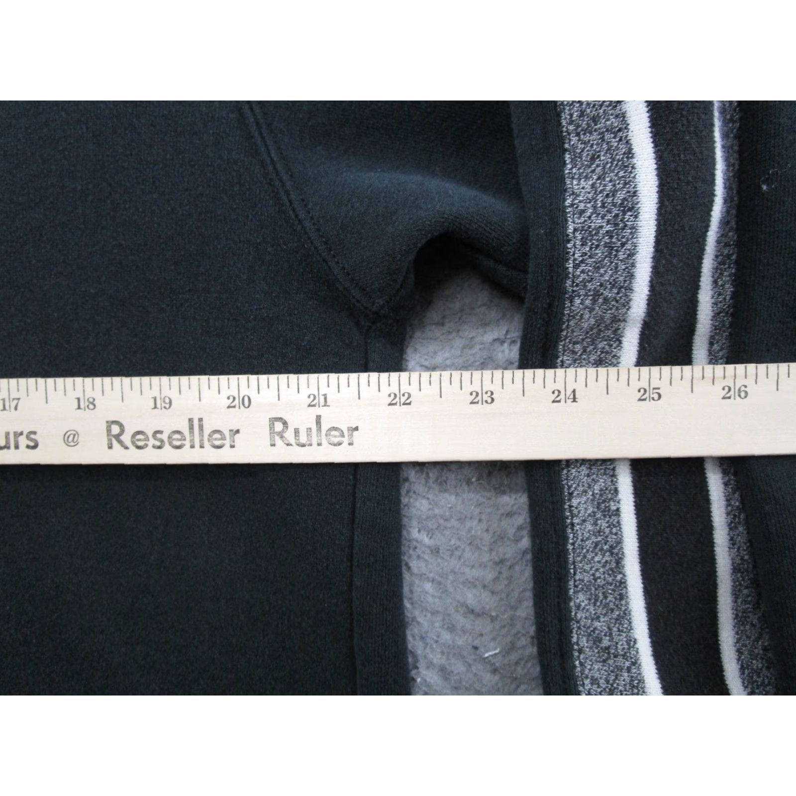 Russell Athletic VINTAGE Russell Athletic Sweatshirt Raglan Striped Sleeve 90s Size L Black Women Pullover Crew Neck Activewear Made USA Size L / US 10 / IT 46 - 7 Thumbnail