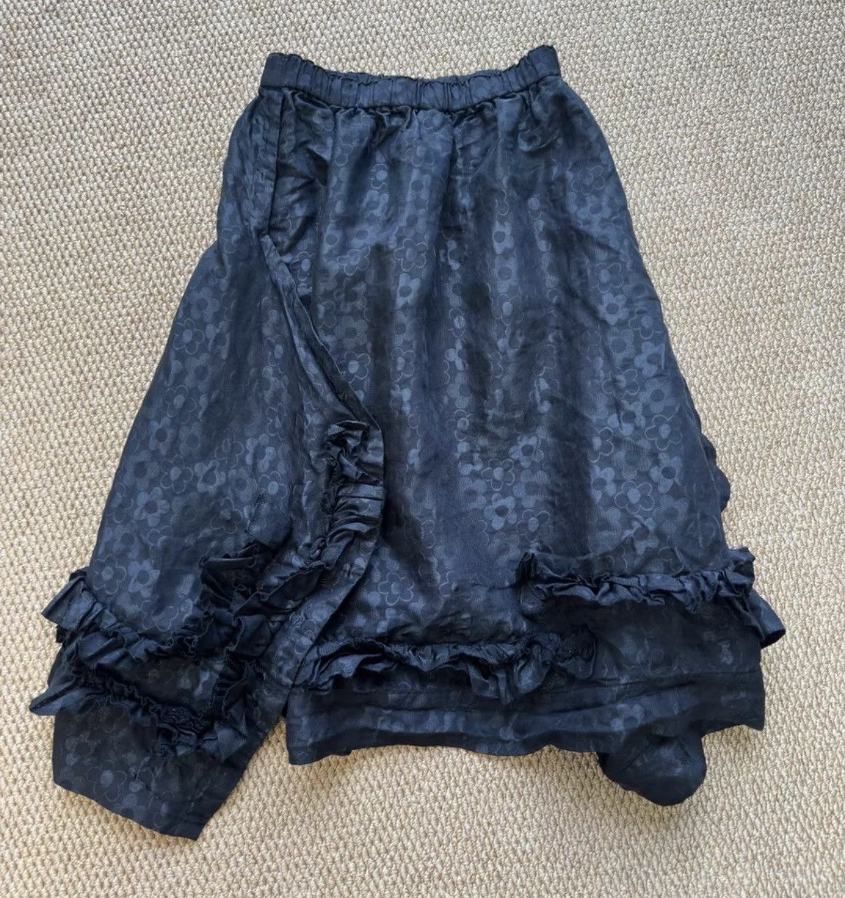 Comme des Garcons Comme des Garçons Floral Jacquard Ruffle Irregular Skirt K23 Size 24" / US 00 / IT 34 - 7 Thumbnail