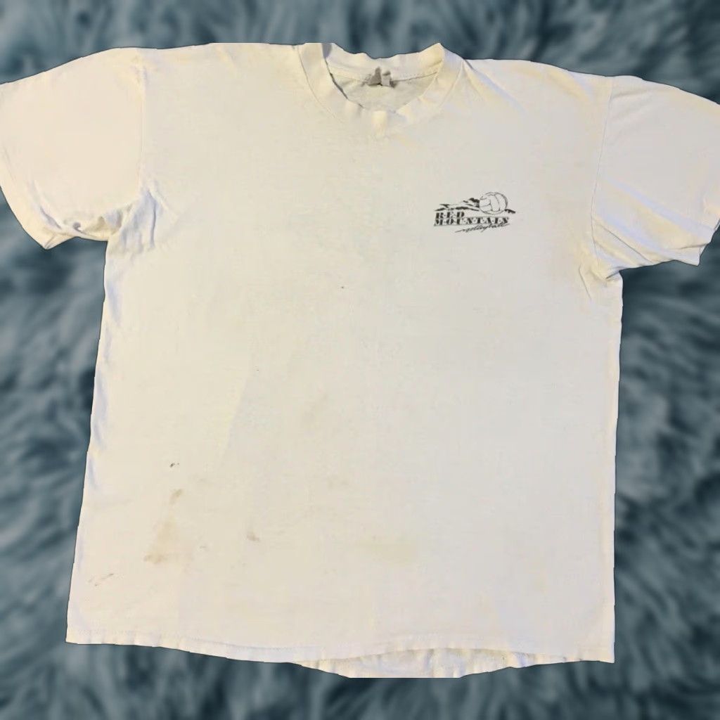 Vintage VINTAGE 90s Red Mountain Volleyball Faded Distressed Shirt S White Men Short Sleeve Size US S / EU 44-46 / 1 - 1 Thumbnail
