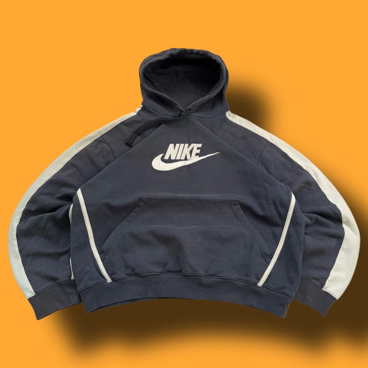 Nike × Vintage NIKE VINTAGE CENTER LOGO OVERSIZE BOXY HOODIE Size US L / EU 52-54 / 3 - 1 Thumbnail