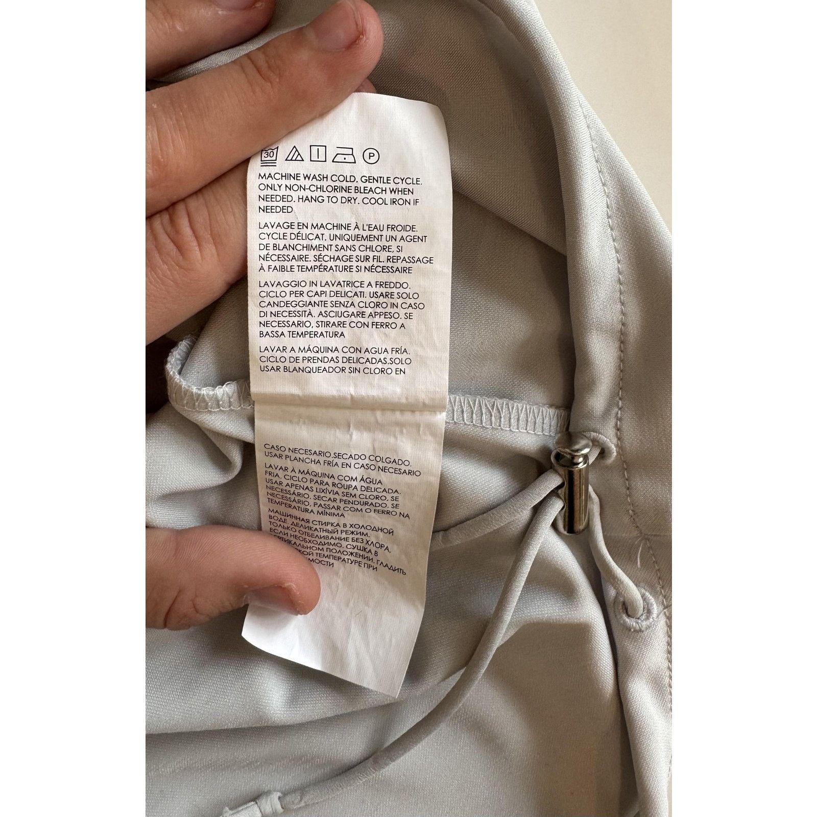 Club Monaco Club Monaco Womens XS Light Gray V Neck Adjustable Top Size XS / US 0-2 / IT 36-38 - 4 Thumbnail