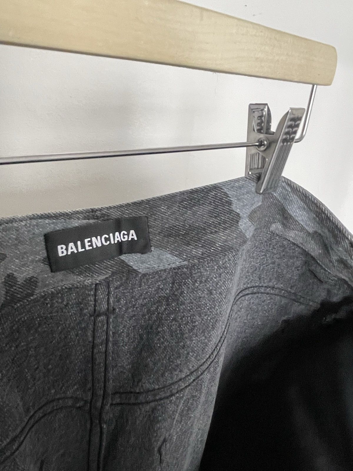 Balenciaga Balenciaga grey camo baggy jeans Size US 32 / EU 48 - 8 Thumbnail