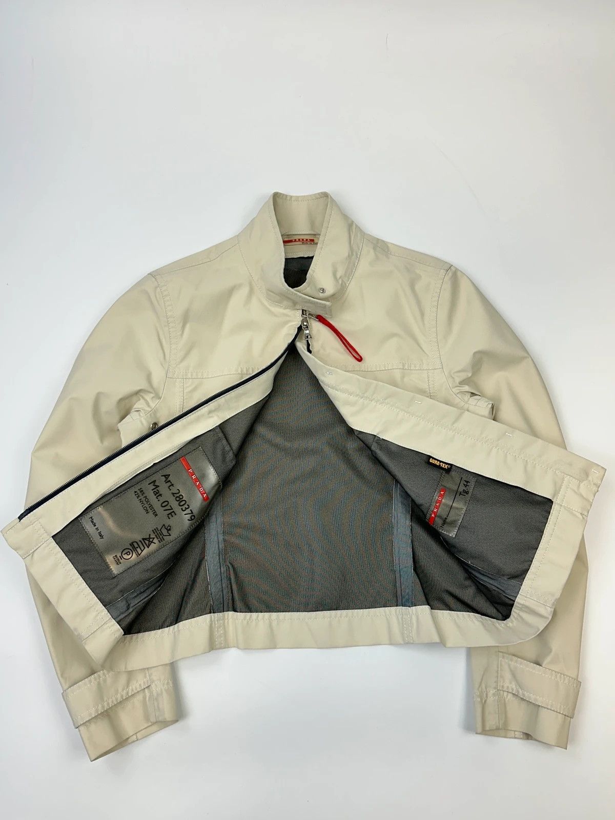 Prada Prada Sport SS2000 Nylon Beige Gore-Tex Rain Jacket Size L / US 10 / IT 46 - 9 Thumbnail