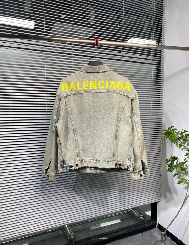 Balenciaga Balenciaga size 38 Denim jacket + coat Size US XS / EU 42 / 0 - 1 Thumbnail