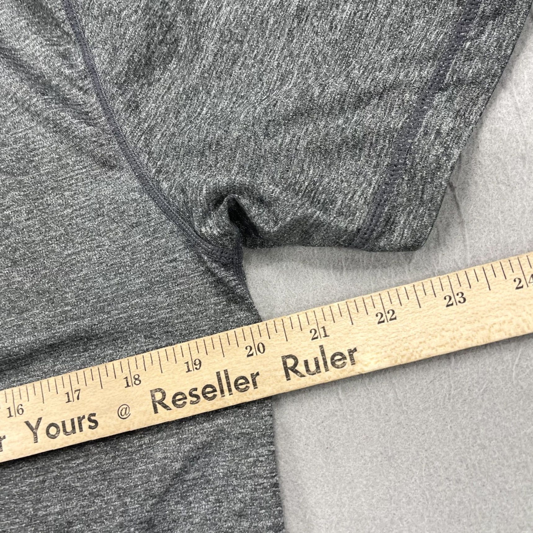 Vuori Vuori Shirt Mens Medium Gray Tradewind Performance Tee Pocket Gym Workout Logo Shirt Size US M / EU 48-50 / 2 - 7 Thumbnail