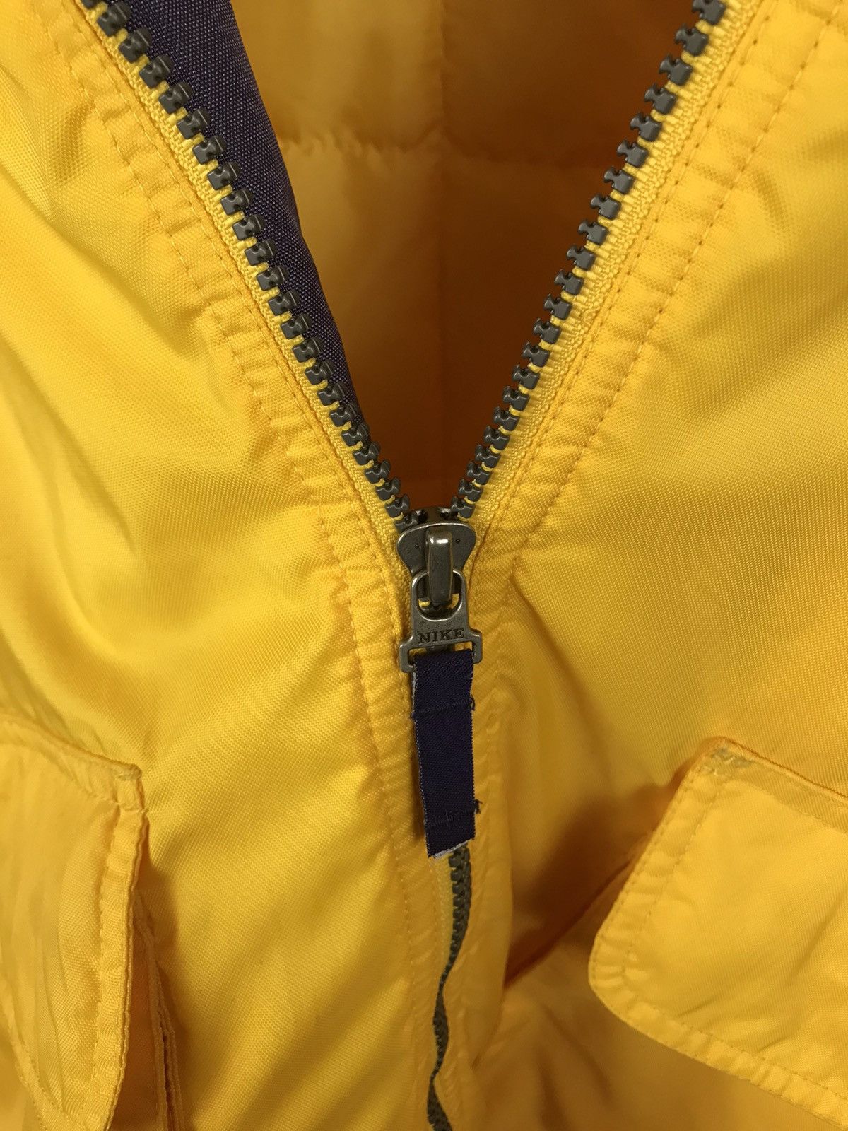 Vintage Vintage Nike Acid Yellow Y2K Nylon Jacket Size US M / EU 48-50 / 2 - 7 Thumbnail
