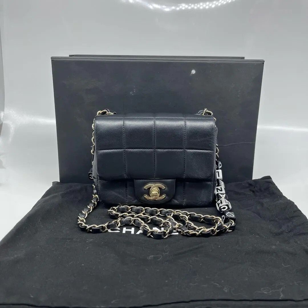 Chanel Pre-loved Bag Very good condition Size ONE SIZE - 1 Thumbnail