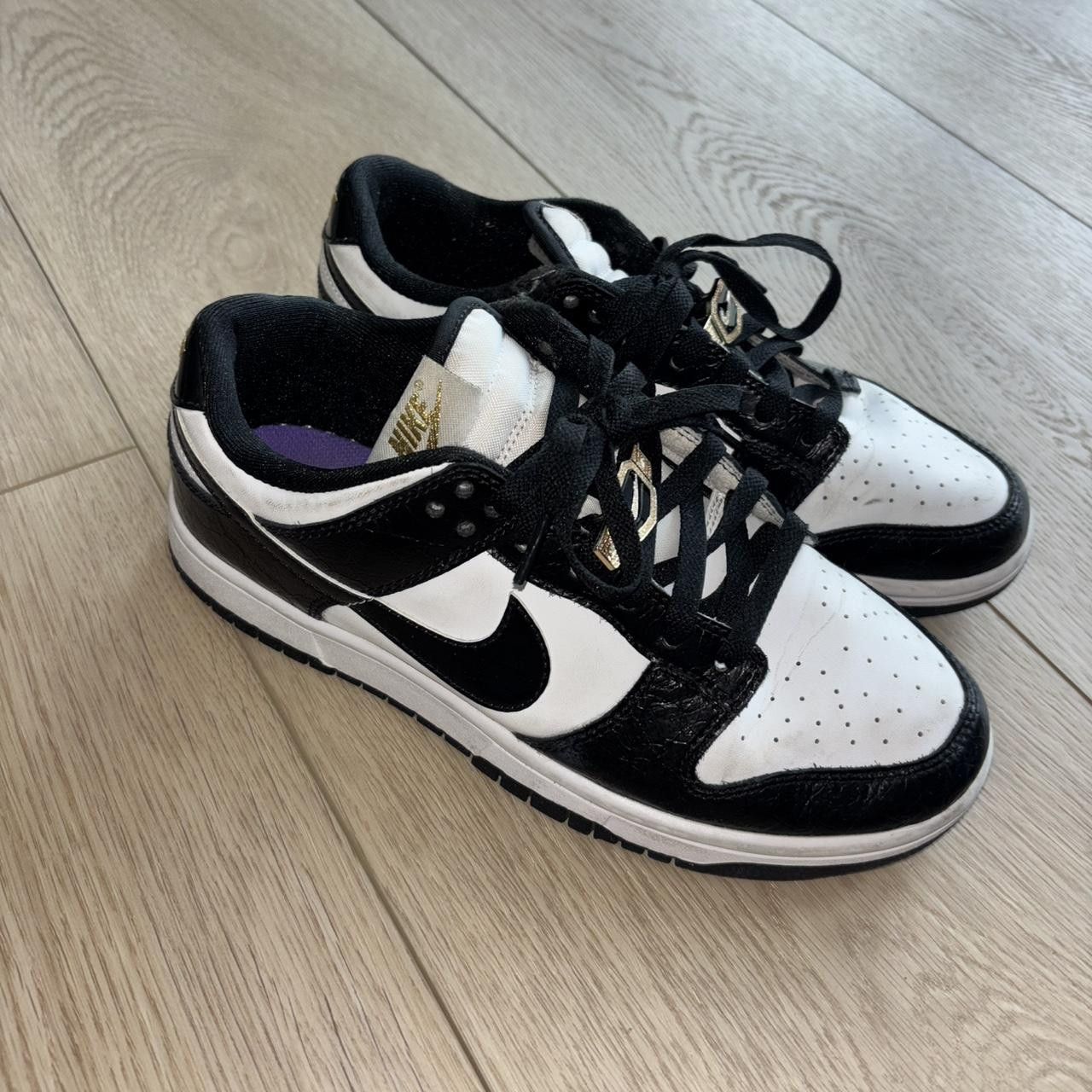 Nike Nike Dunks Black & White Size US 7.5 / IT 37.5 - 1 Thumbnail