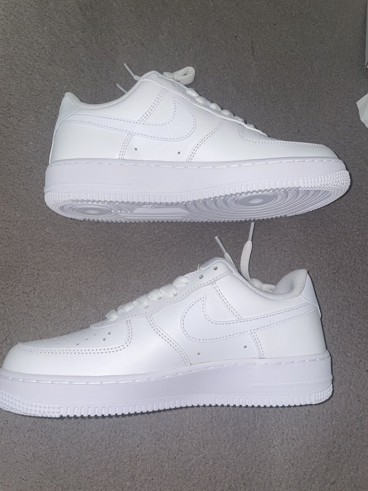 Nike Nike Air Force 1 (CW2288 111) Size US 7 / EU 40 - 1 Thumbnail