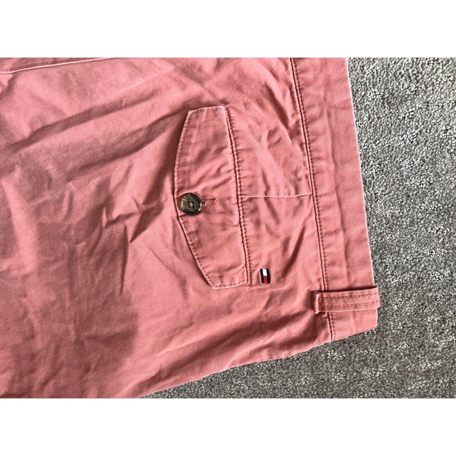 Tommy Hilfiger Tommy Hilfiger Shorts Mens 35 Pink Flat Front Chino Cotton Size US 35 - 2 Thumbnail