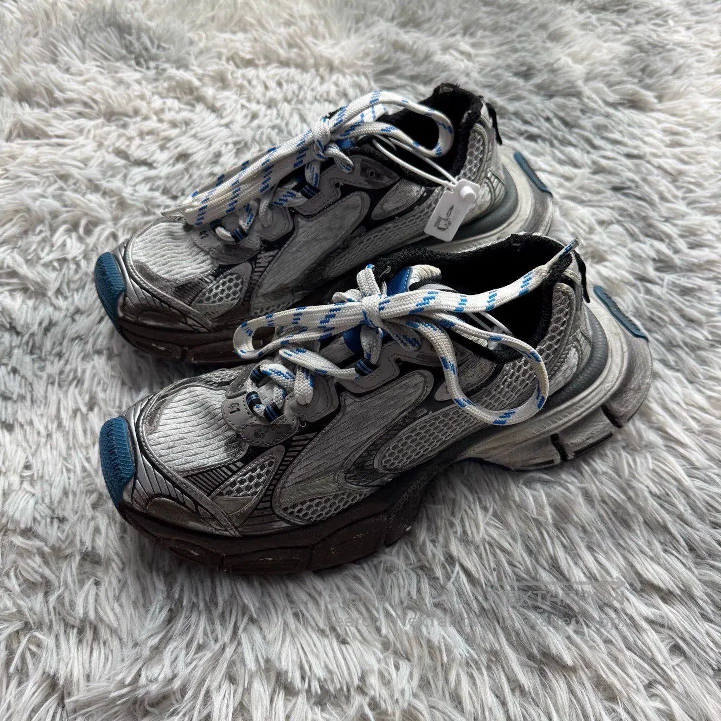 Balenciaga balenciaga vic limited edition blue sneakers. Size US 9 / EU 42 - 1 Thumbnail