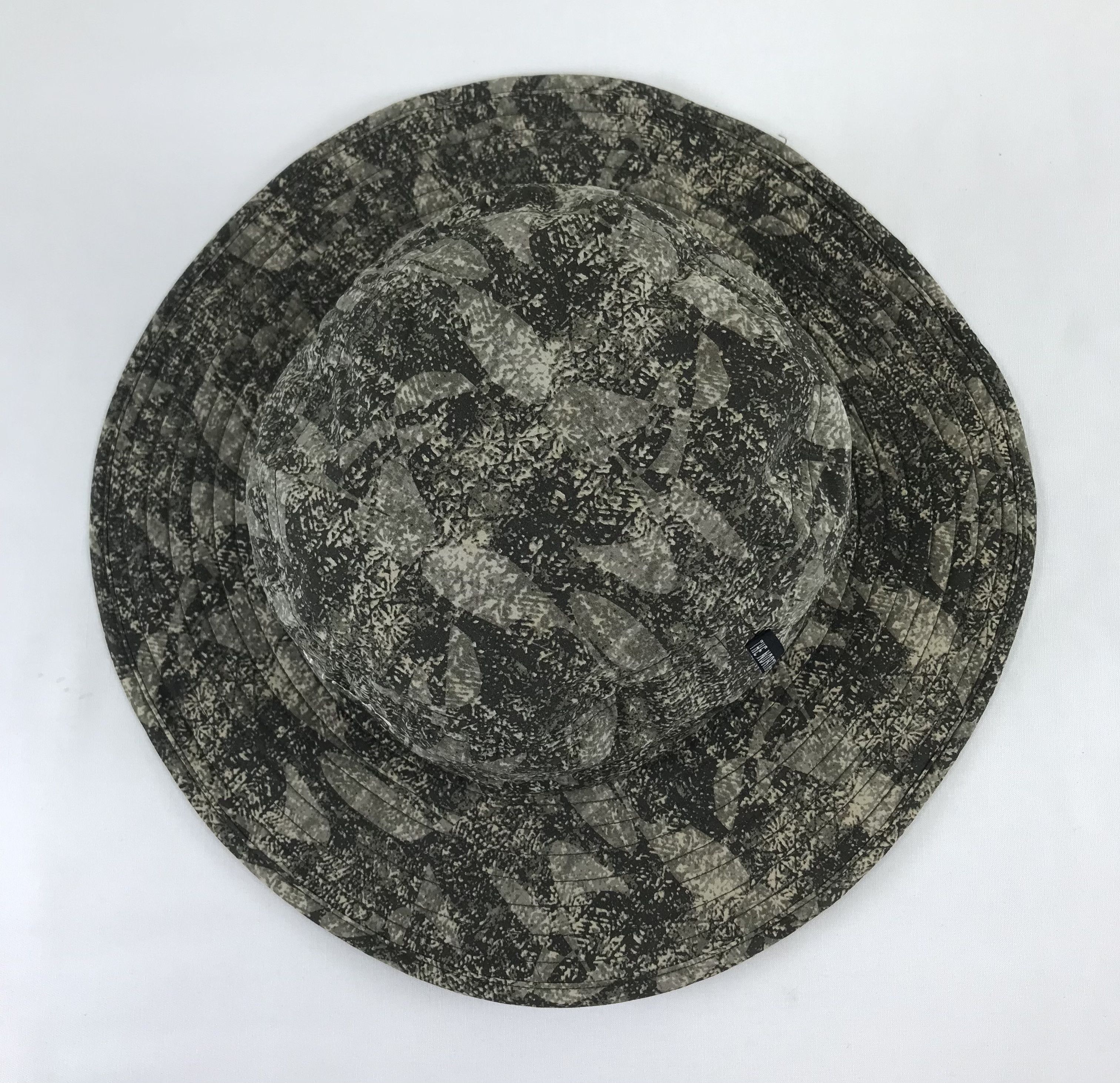 The North Face Vintage The North Face Class V Brimmer Camo Bucket Hat Size ONE SIZE - 4 Thumbnail