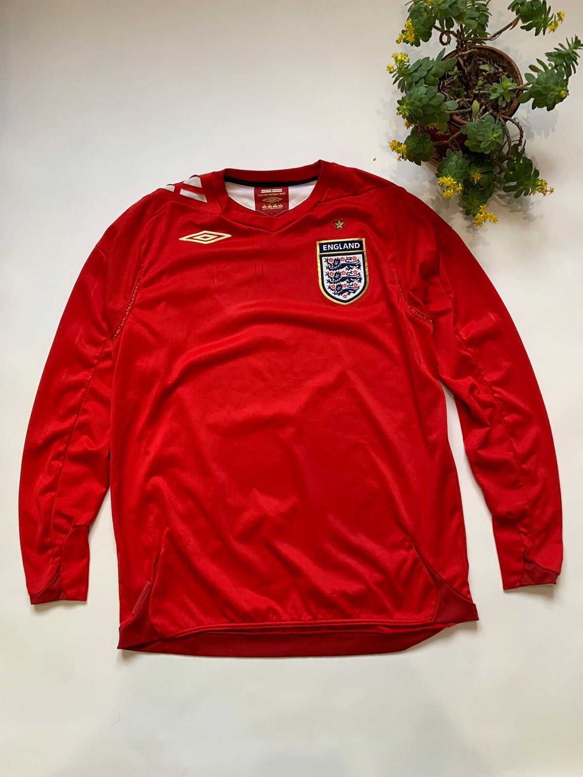 Pre-owned Soccer Jersey X Umbro Longsleeve Umbro England 2006 Away Kit Soccer Jersey In Red