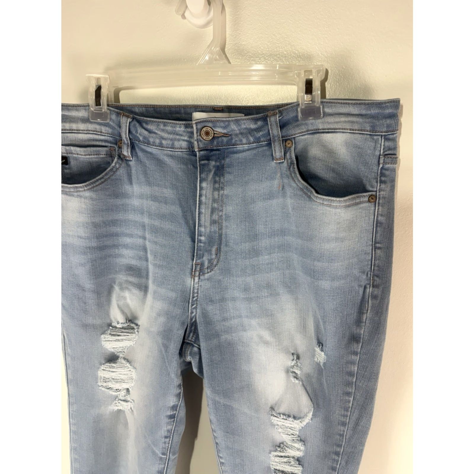 Vintage Kancan Jeans Lt Wash Distressed Cropped Womens Size XL Size 40" / US 18 - 2 Thumbnail