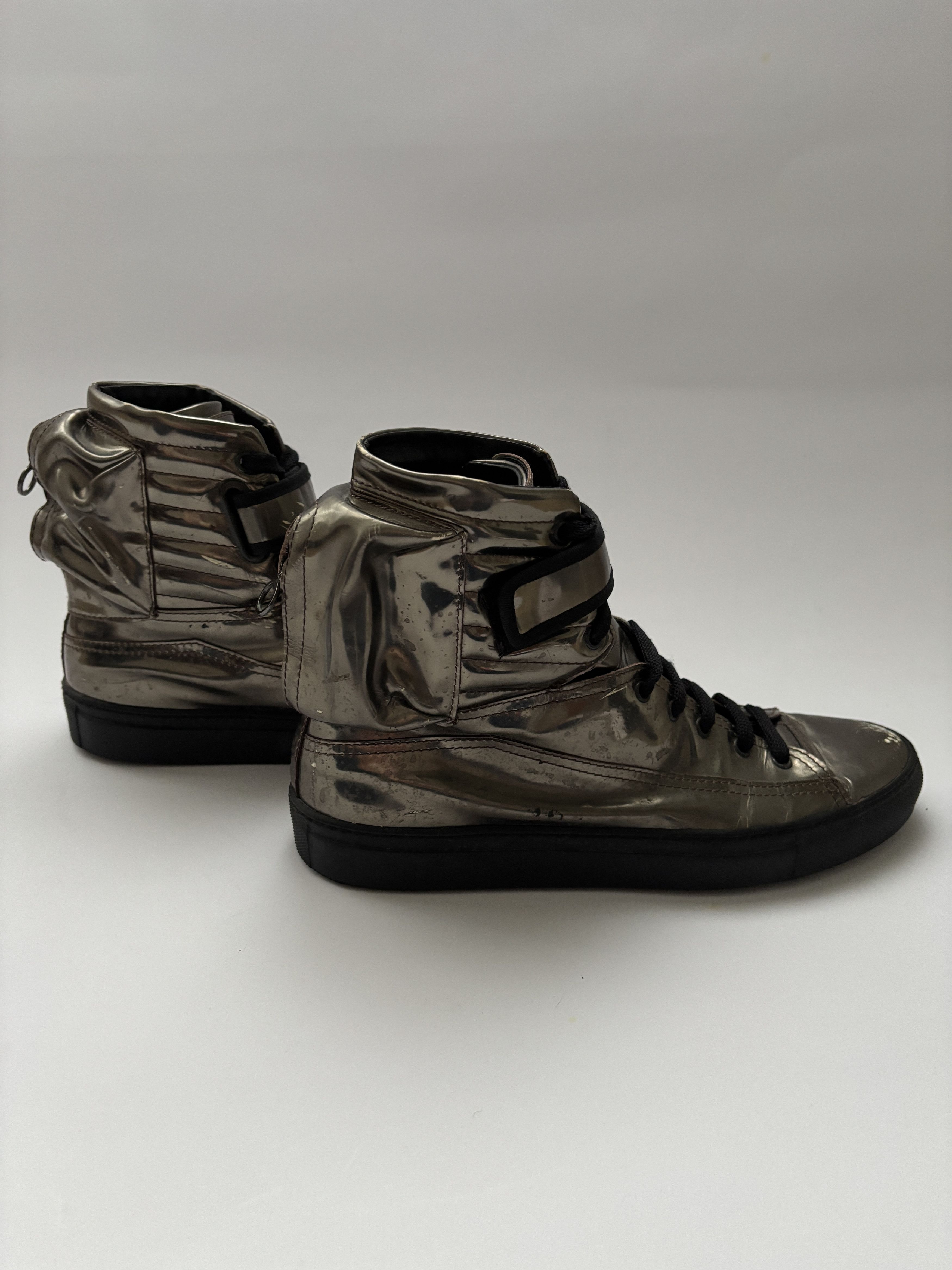 Raf Simons ⚡️QUICK SALE⚡️2009 Raf Simons Gold Astronaut Sneakers Size US 10 / EU 43 - 6 Thumbnail