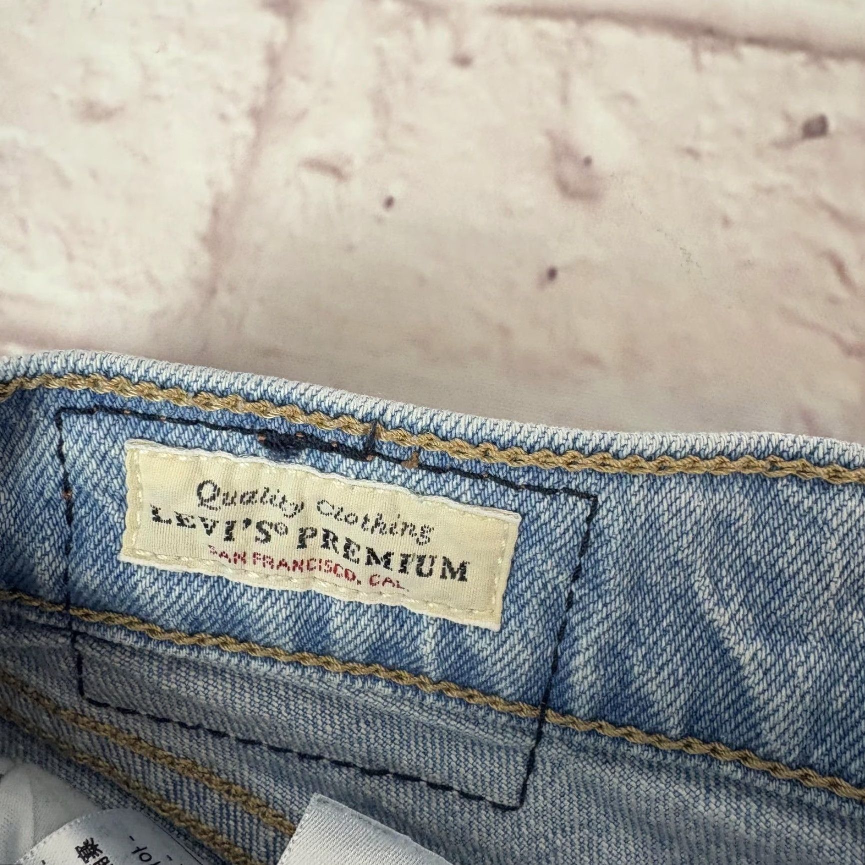 Levi's Levis Premium 70s High Slim Straight Jeans Womens 25 Light Wash High Rise Denim Size 42" / US 20 - 6 Thumbnail