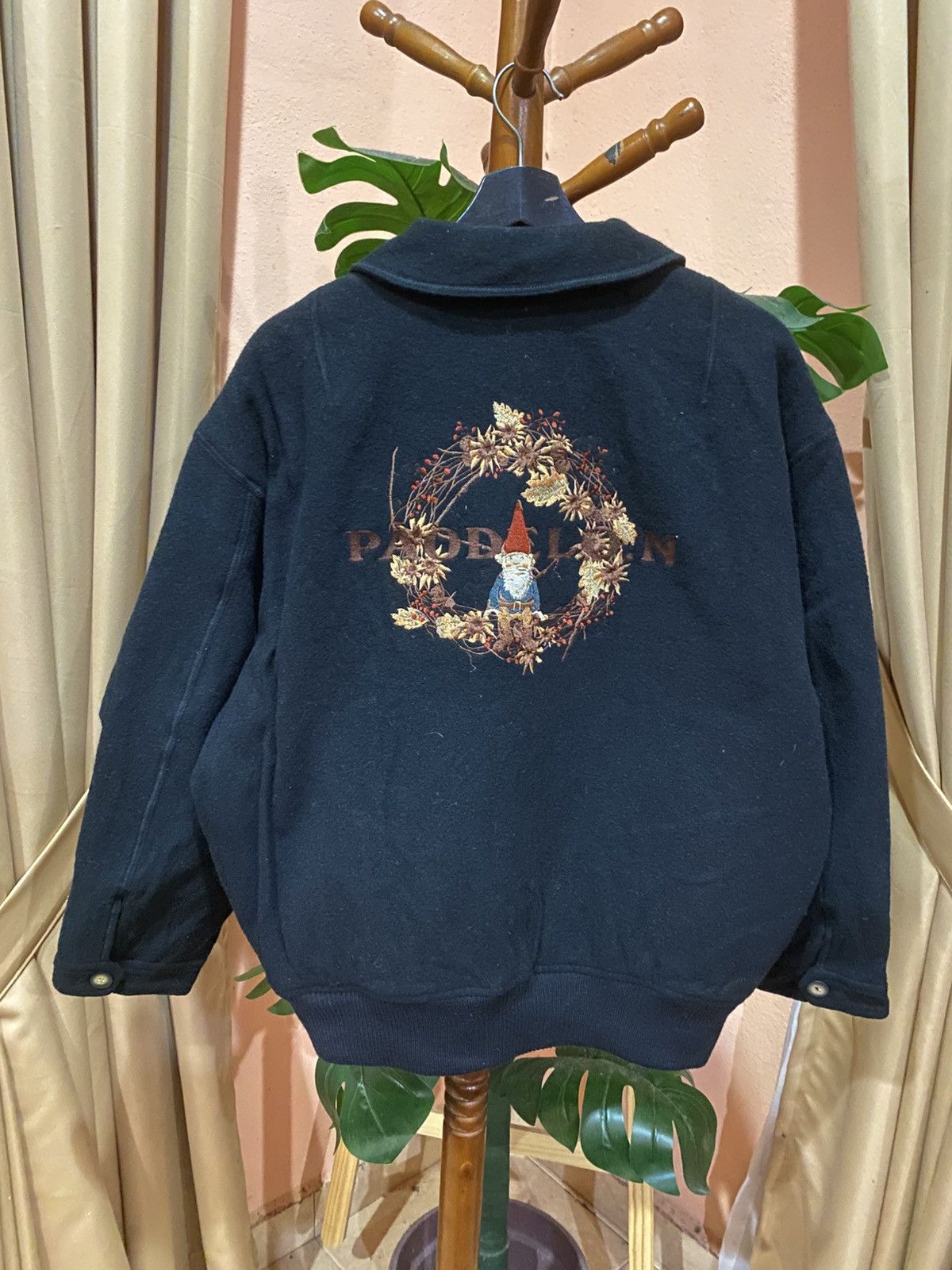 Vintage Vintage PAODETON Embroidered Gnome Bomber Jacket Zip-Up Size US L / EU 52-54 / 3 - 1 Thumbnail