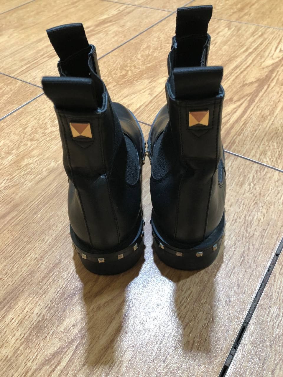 Valentino Luxury Valentino Black Studded Detail Chelsea Boots Size 36 Size US 6 / IT 36 - 11 Thumbnail