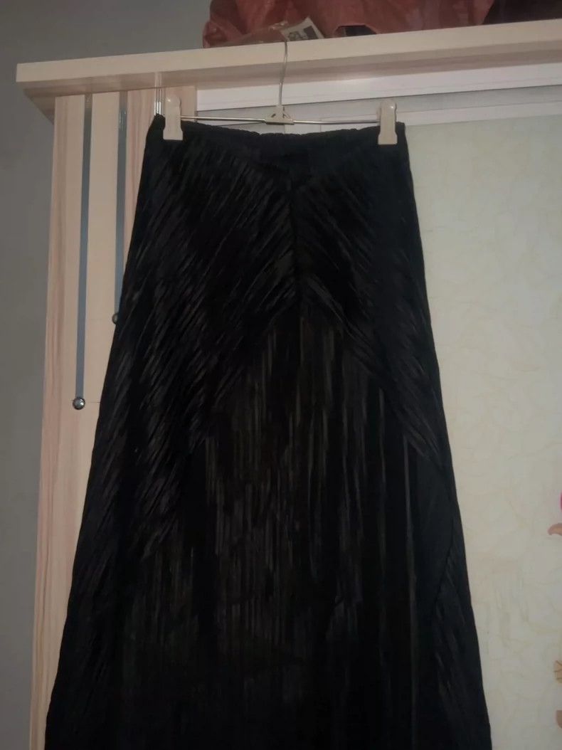 Issey Miyake Issey Miyake size:3 Black pleated skirt Size 42" / US 20 - 2 Thumbnail