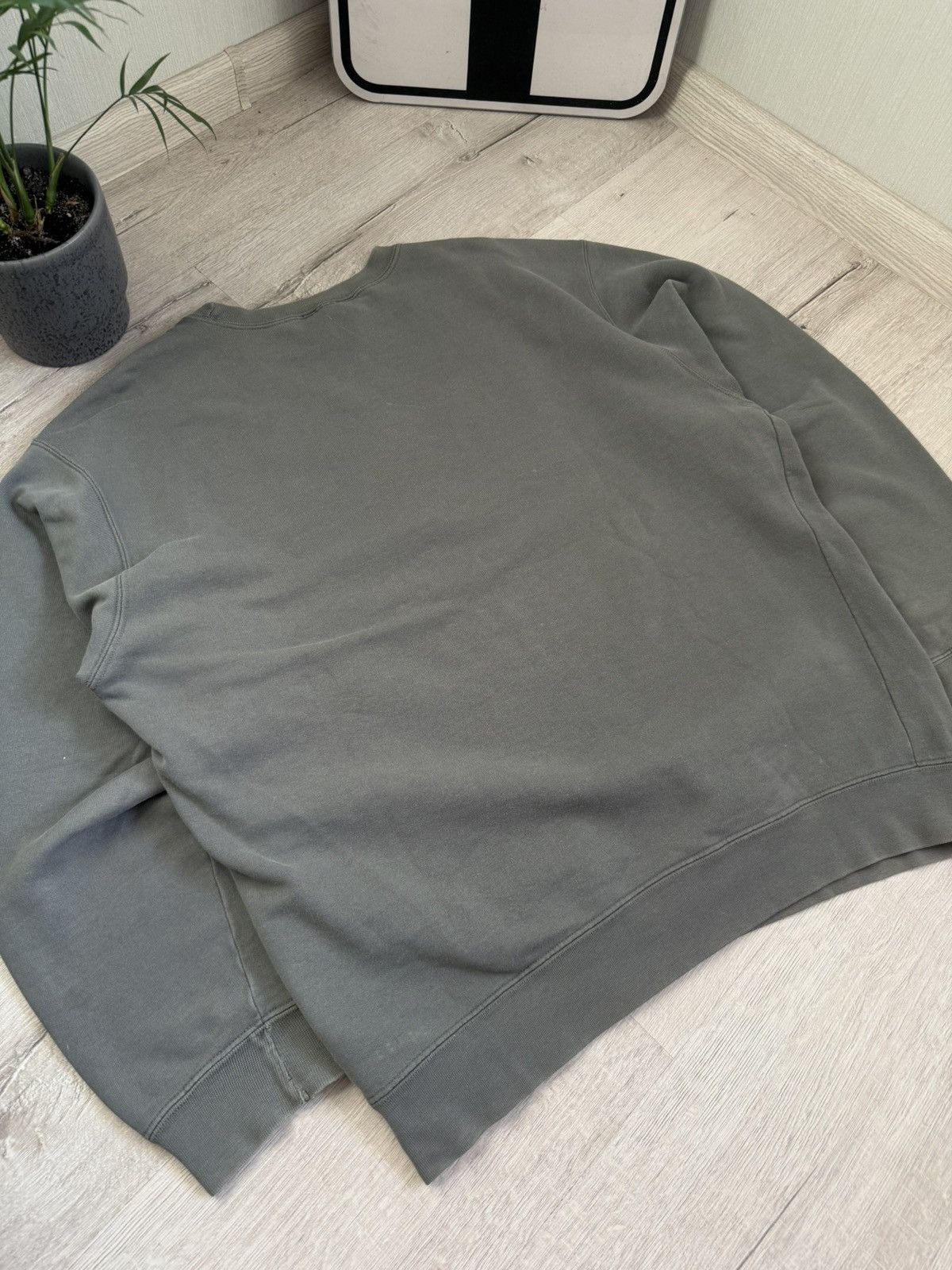 Carhartt × Vintage Vintag 90s Carhartt Wip Sweatshirt Small Logo Minimalist Y2k Size US L / EU 52-54 / 3 - 10 Thumbnail