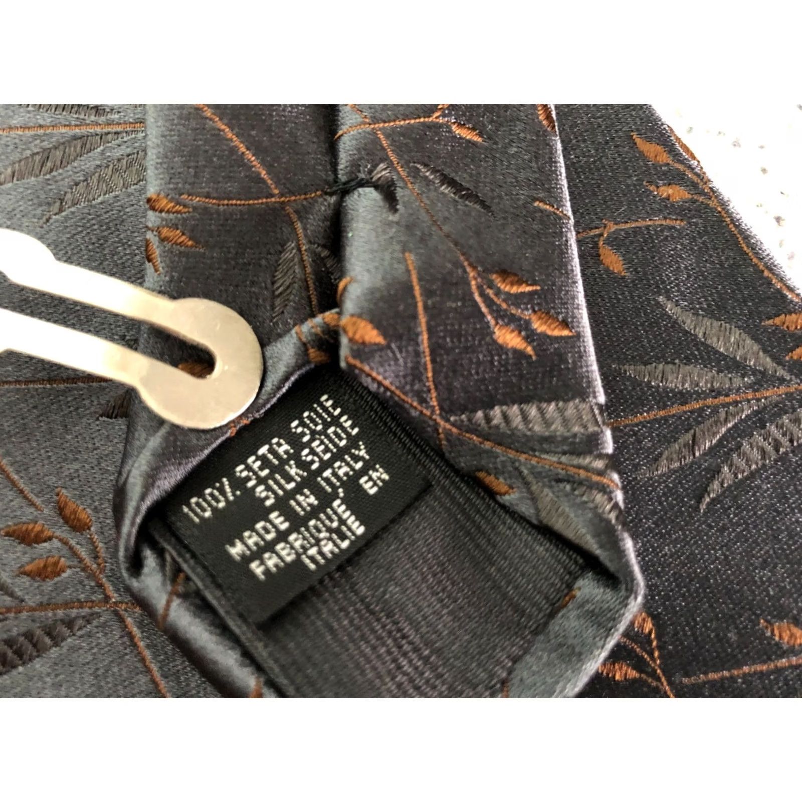 Dolce & Gabbana Dolce&Gabbana Men's Tie Gray Silk Floral Necktie Classic Handmade Clip Adjustable Width 3.9" Length 57.9" Silk Floral Pattern Luxury Size ONE SIZE - 6 Thumbnail