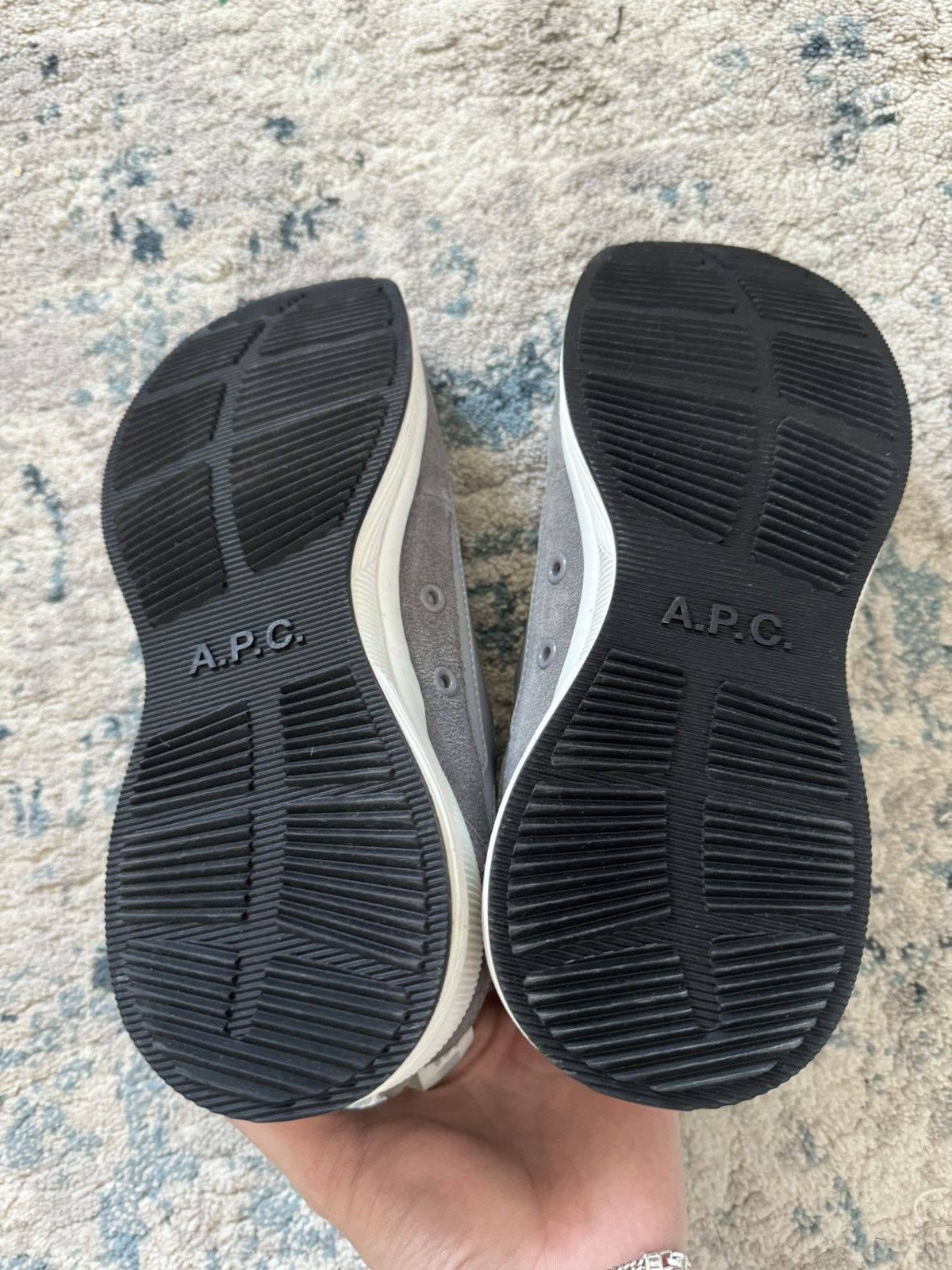 A.P.C. Bnwt $325 8.5 A.P.C. Reflective jay sneakers classic Size US 8.5 / EU 41-42 - 7 Thumbnail