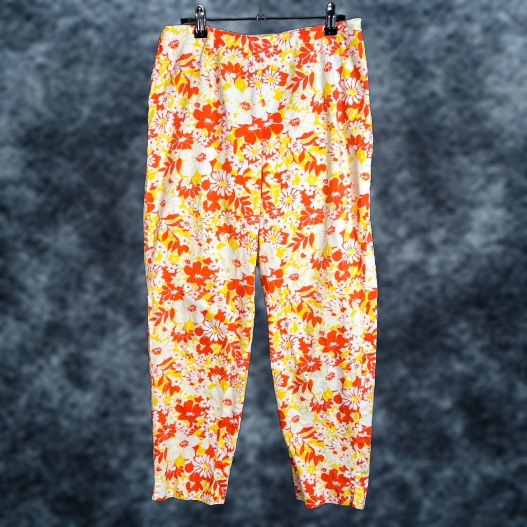 Gap Vintage Gap Floral Print Cotton Tapered Leg Pants Womens Size 8 Size 30" / US 8 / IT 44 - 1 Thumbnail