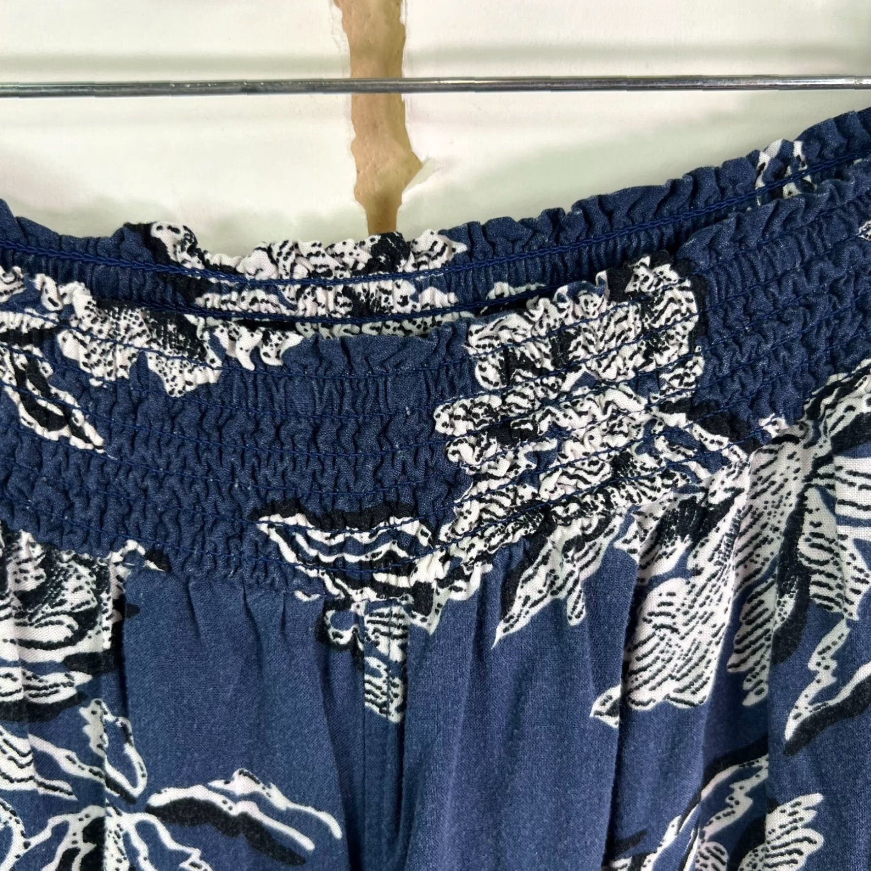 Abercrombie & Fitch VINTAGE? No — Abercrombie & Fitch Oceanside Floral Pants Women Flared Paperbag High Rise Elastic Waist Pockets Blue L Floral Beach Bohemian 90s? Size ONE SIZE - 6 Thumbnail