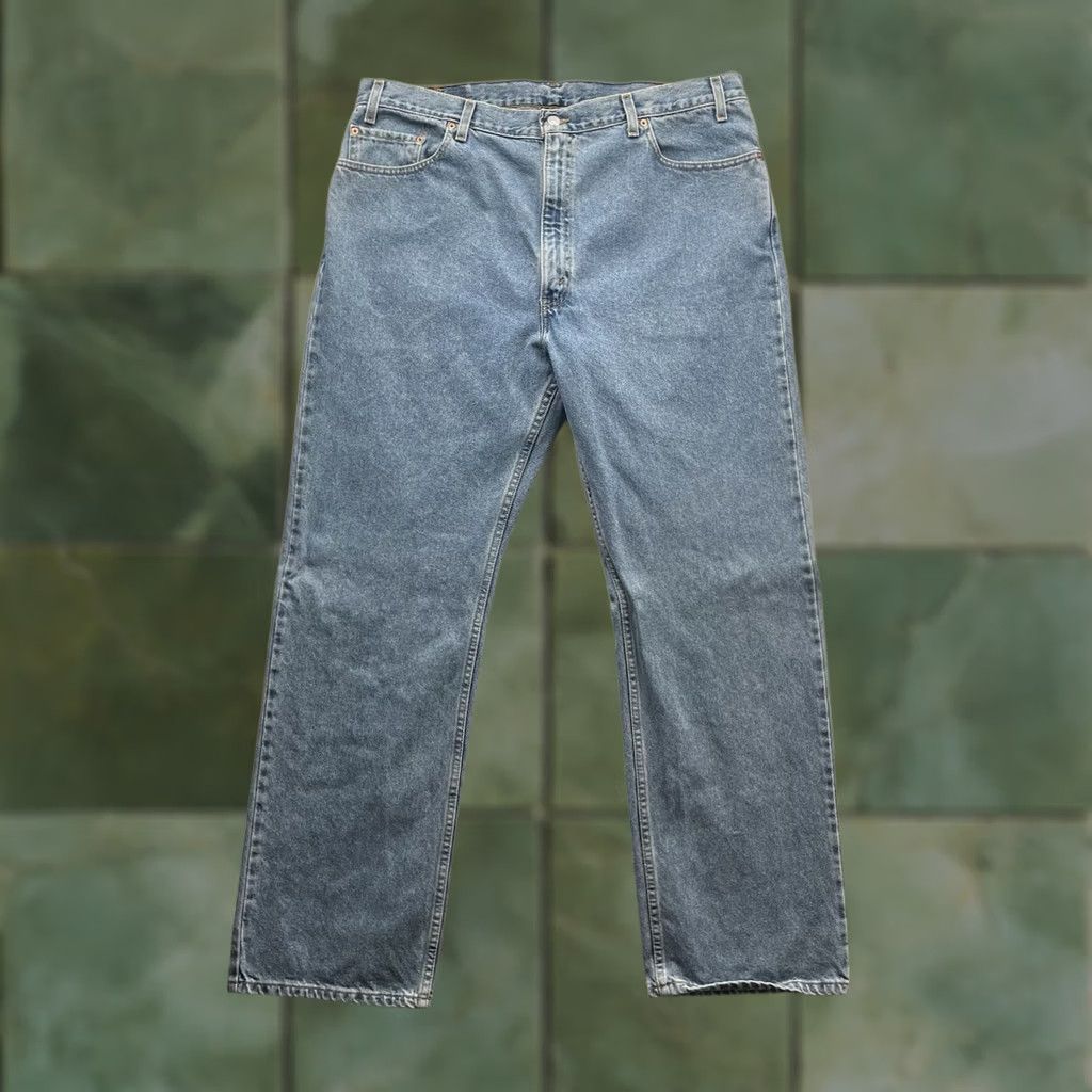Levi's VINTAGE Levi's 505 Jeans Mens 42x32 Regular Fit Straight Leg Y2K Light Wash Blue Size US 42 / EU 58 - 1 Thumbnail