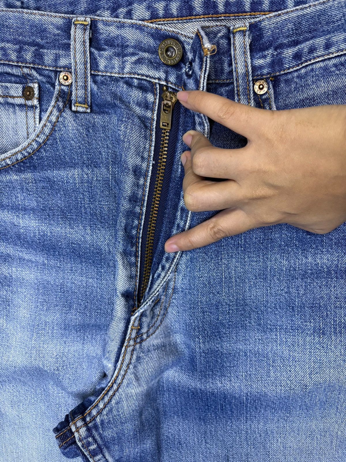 Levi's Vintage 90s Levis 504 Faded Wash Bartacks Baggy Jeans Size US 31 - 3 Thumbnail