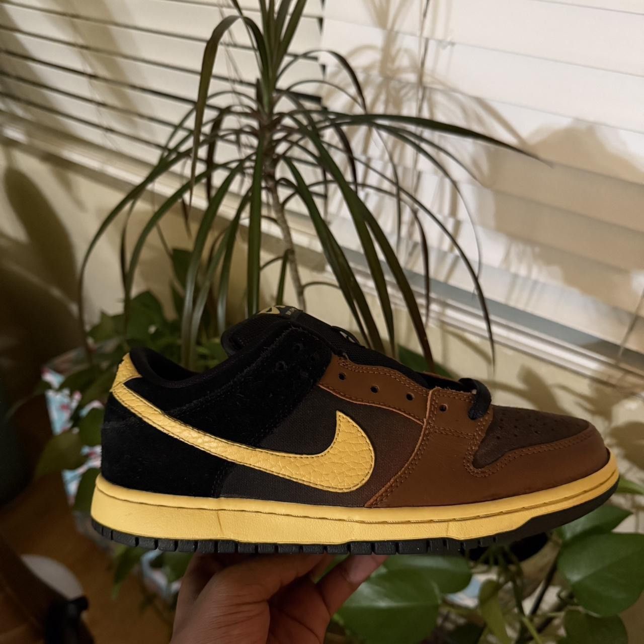 Nike Nike 2012 low pro sb dunk black/tan Size US 7 / EU 40 - 3 Thumbnail