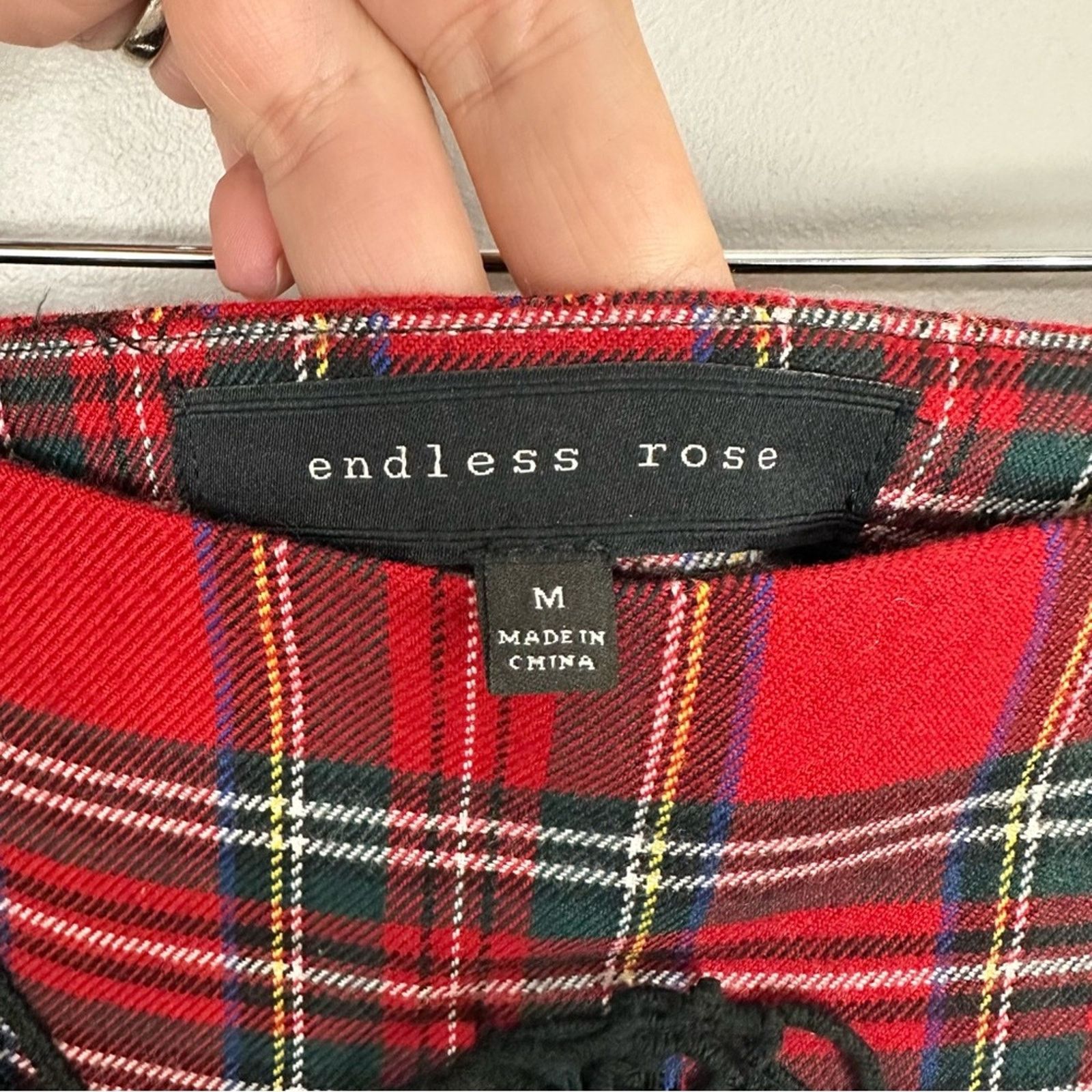 Other Endless Rose Red Plaid Pencil Skirt Crochet Appliqué Medium Size 28" / US 6 / IT 42 - 3 Thumbnail