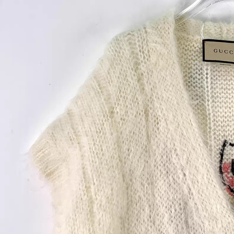 Gucci Gucci 23 beige rabbit diamond embroidered horsehair V-neck Size S / US 4 / IT 40 - 3 Thumbnail