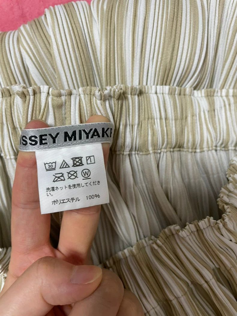 Issey Miyake Issey Miyake size:1 Beige striped pants Size 42" / US 20 - 7 Thumbnail