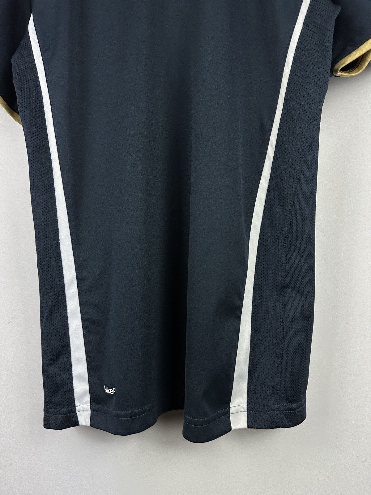 Nike × Vintage Vintage Nike Ronaldinho R10 Soccer Jersey Size US S / EU 44-46 / 1 - 7 Thumbnail