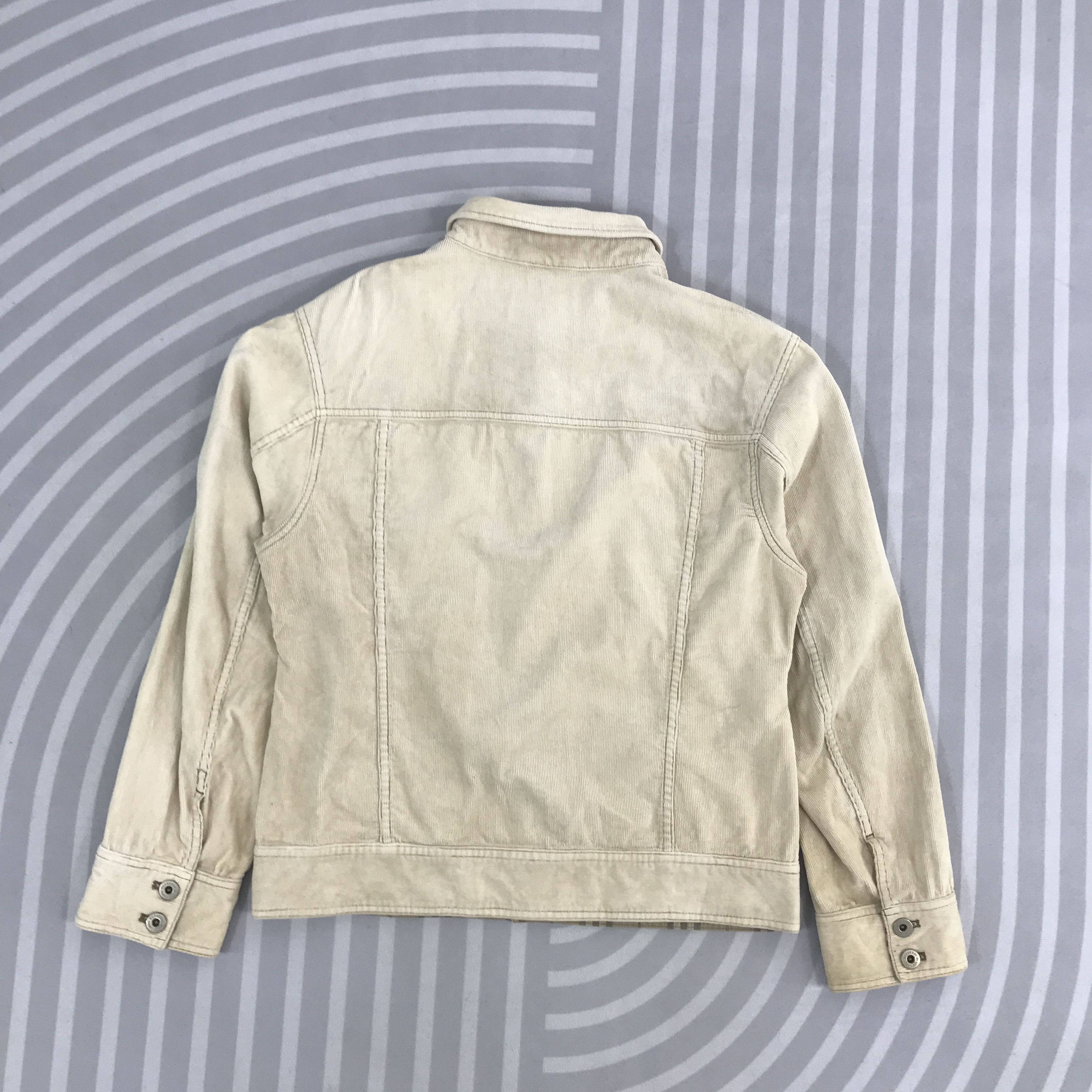 Burberry × Vintage Vintage Burberry corduroy Button up Jacket Size US M / EU 48-50 / 2 - 2 Thumbnail