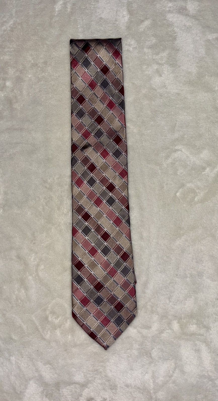 Calvin Klein CALVIN KLEIN 100% Silk Tie - EUC Size ONE SIZE - 1 Thumbnail