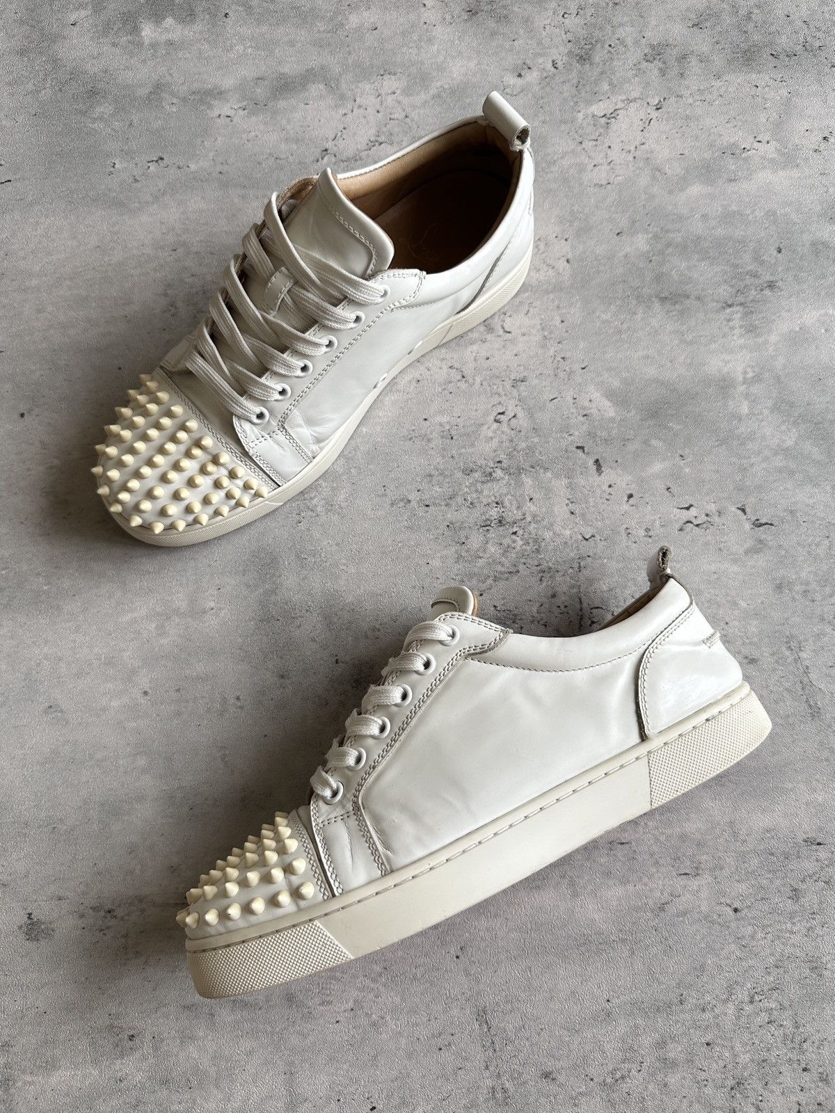 Christian Louboutin LOUIS FLAT CREAM SPIKES LOW TOP Size US 8 / EU 41 - 7 Thumbnail