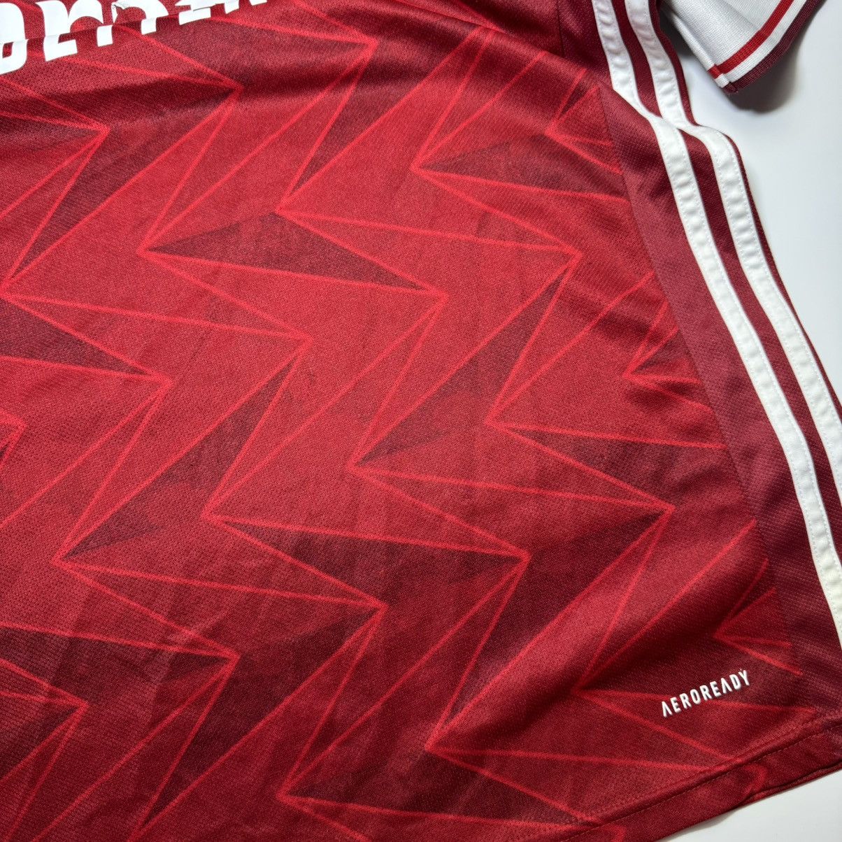 Vintage Arsenal 2019 Home Jersey Size US L / EU 52-54 / 3 - 7 Thumbnail