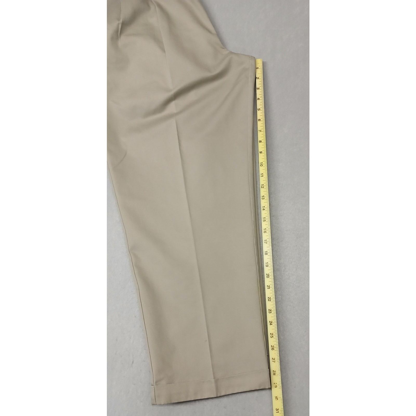 Izod Izod (42x30) Men's Beige Khaki Relaxed Straight Dress Slacks Size US 42 / EU 58 - 4 Thumbnail