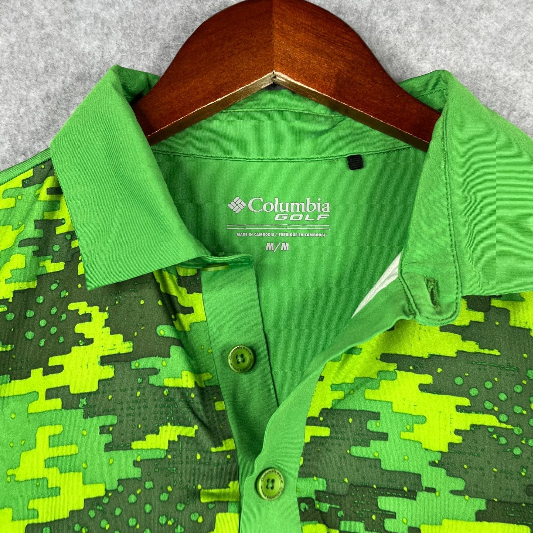 Vintage Columbia Polo Shirt Medium Green Digital Camouflage Performance Stretch Men Polo Shirt Short Sleeve Collared Button Closure Regular Fit Golf Size US M / EU 48-50 / 2 - 3 Thumbnail