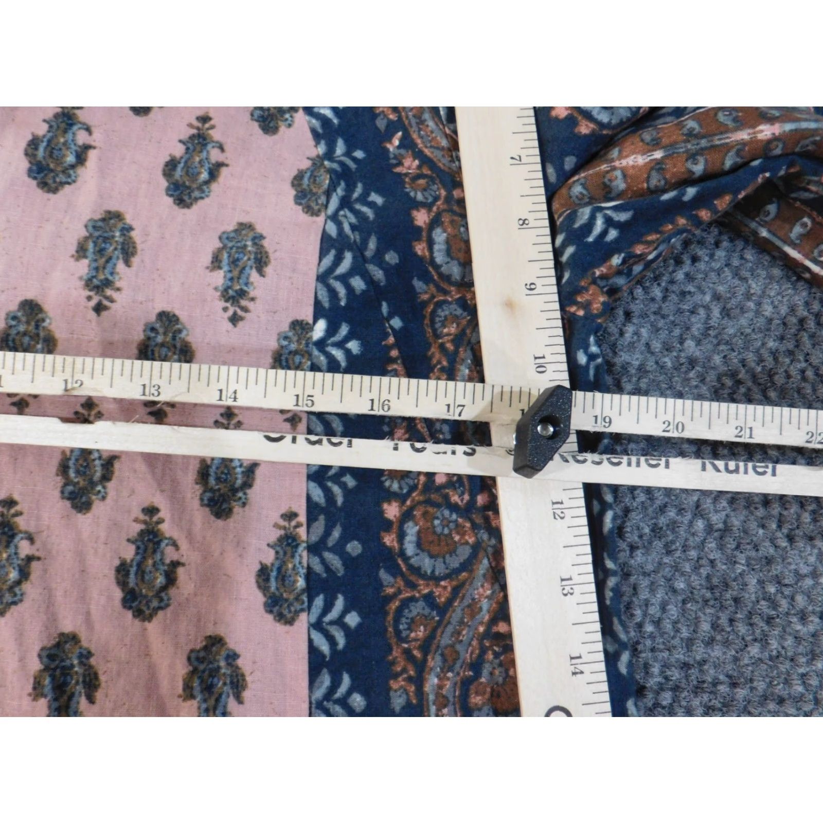 J. Jill J. Jill Blouse Shirt Tunic Pink Geometric V-Neck Cap Sleeve Slit Casual Womens S Regular Cotton Rayon Pullover No N/A Size S / US 4 / IT 40 - 6 Thumbnail