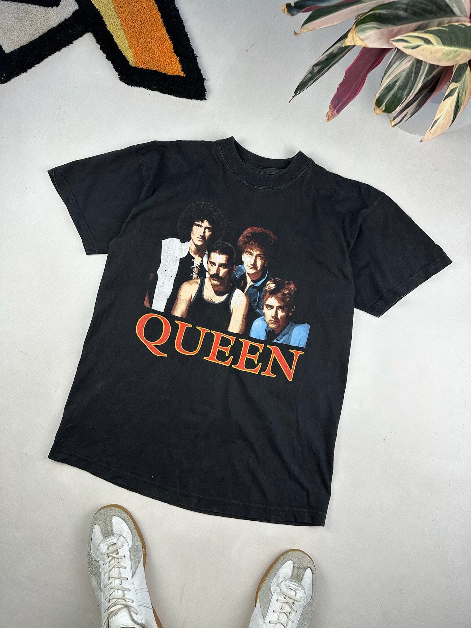 Queen vintage tShirt 90s Freddie Mercury band tee
