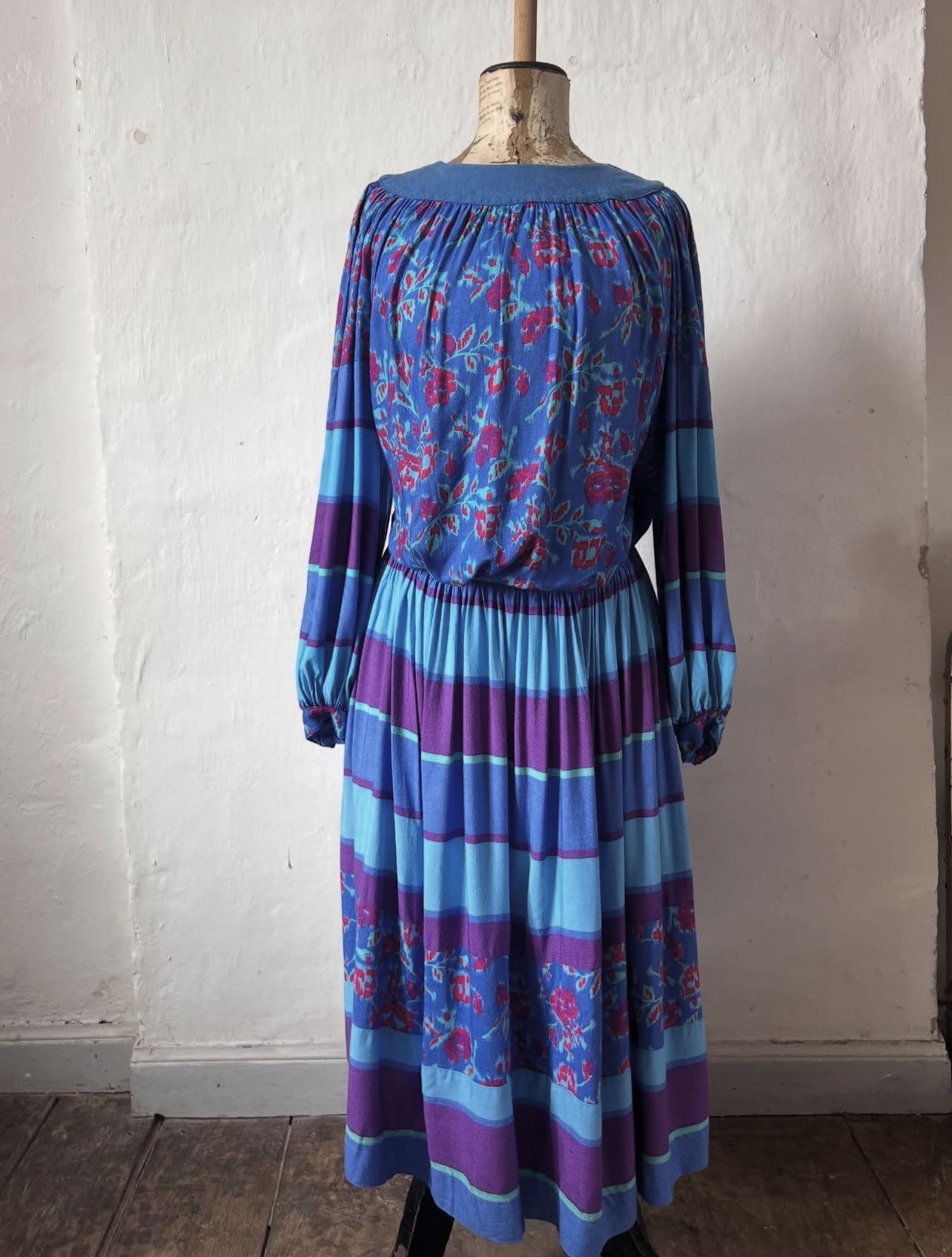 Other Vintage 1970s Anastasia set blouse skirt Francois Viannay Size M / US 6-8 / IT 42-44 - 1 Thumbnail